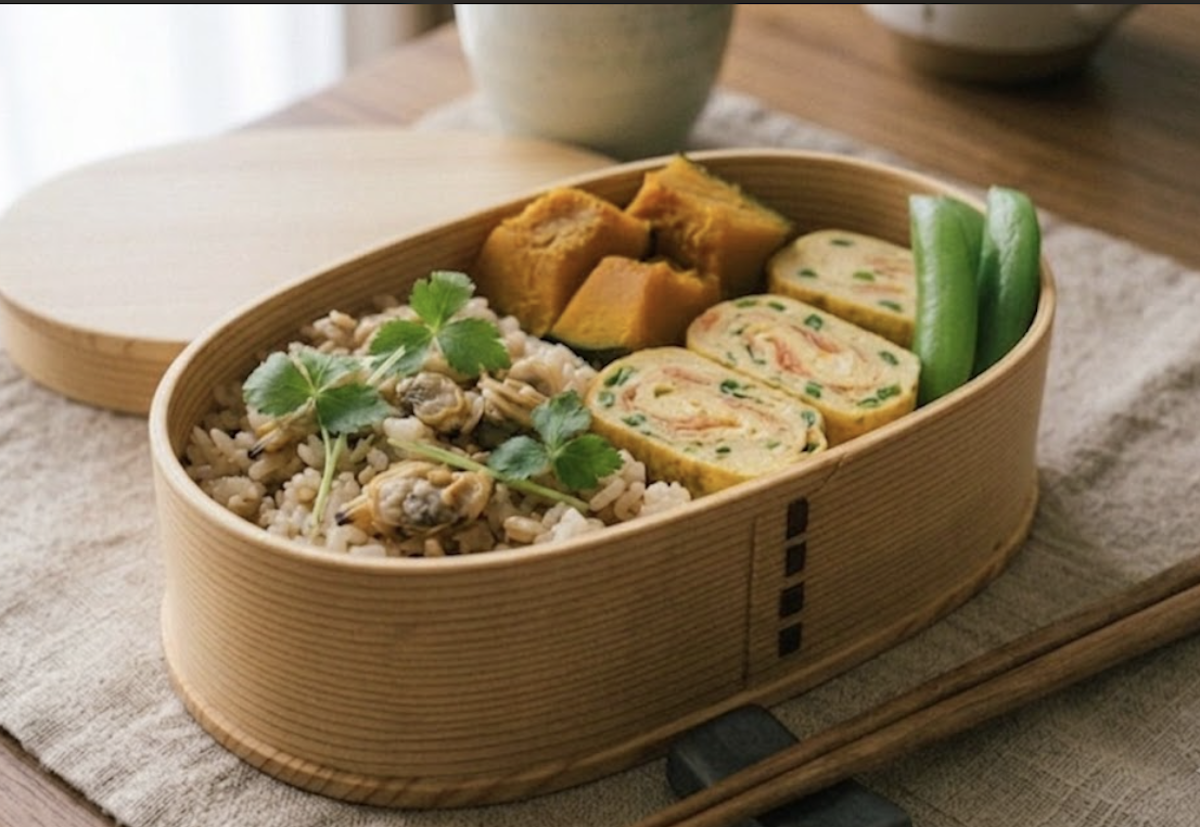 あさりの炊き込みご飯と干しエビ小ネギ入り卵焼き