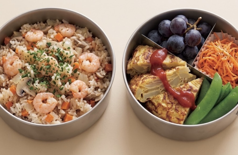 エビピラフとスパニッシュオムレツのお弁当.