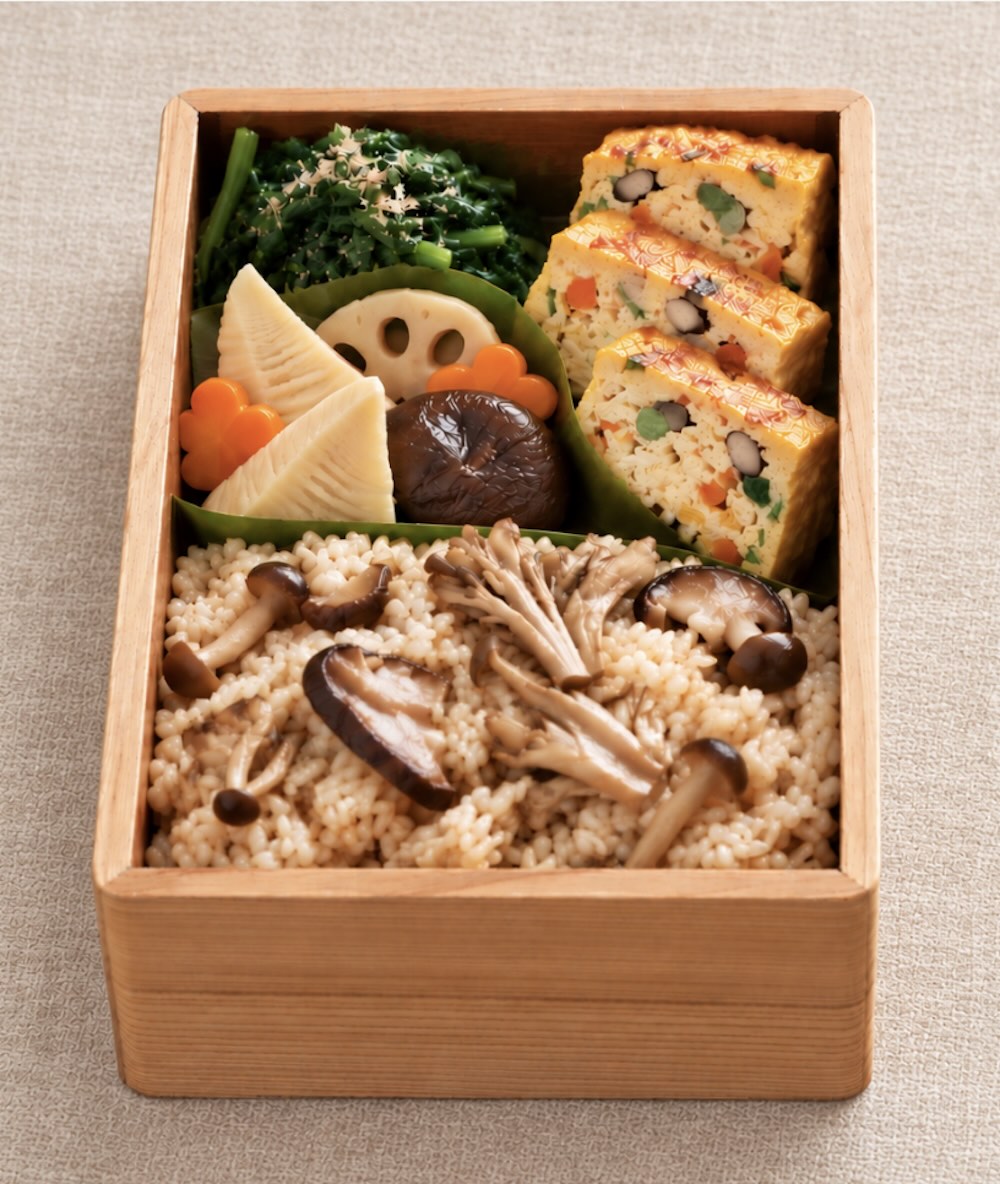 キノコの炊き込みご飯弁当
